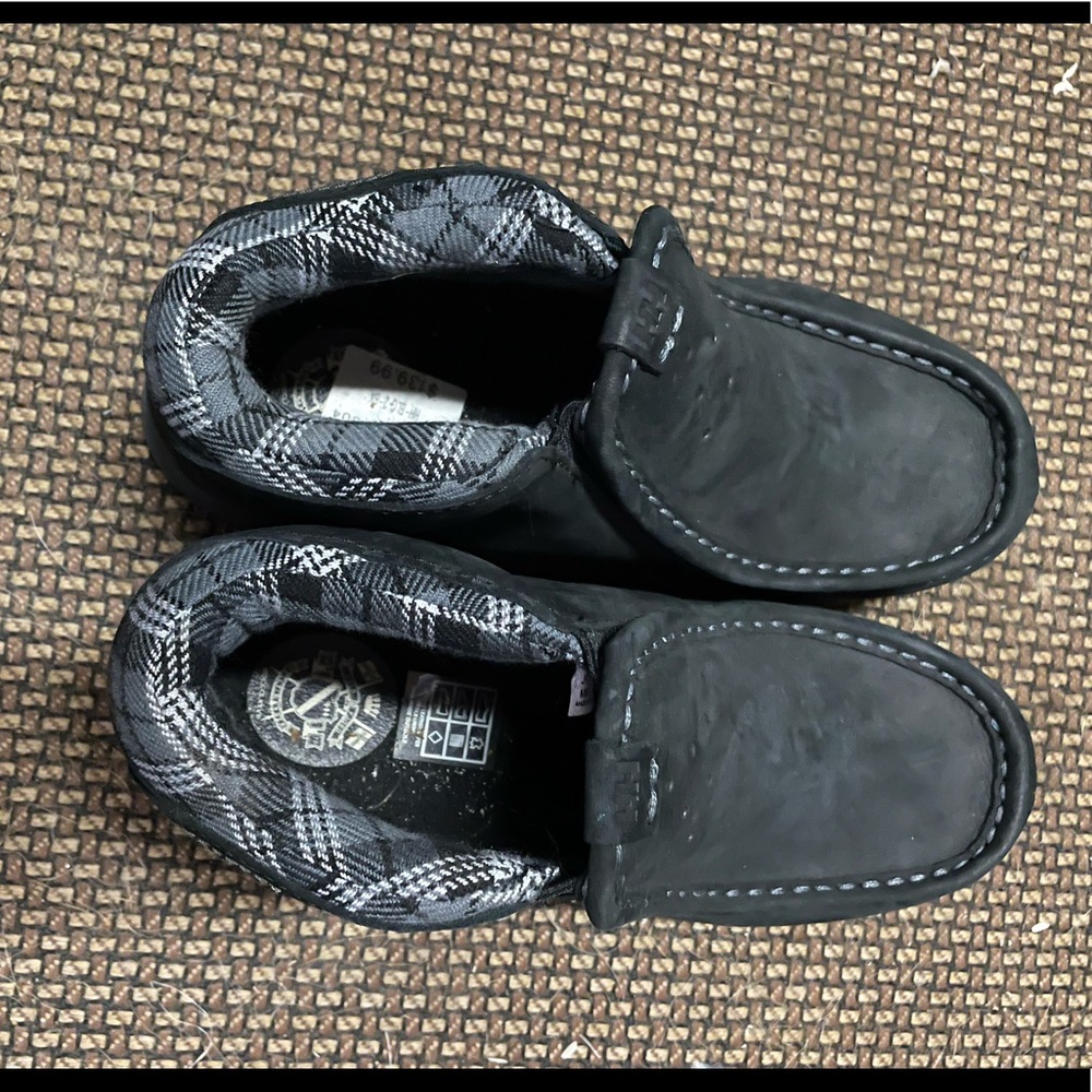 Mens 8.5 Helly Hanson shoes